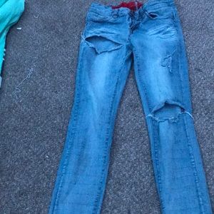 Ripped jeans for junior